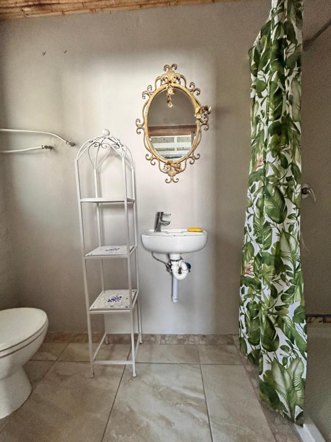 De La Fontaine Guest Cottage And Pool View Luxury Suite เพลตเตนเบิร์กเบย์ ภายนอก รูปภาพ
