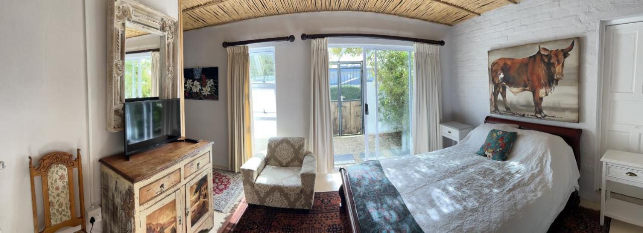 De La Fontaine Guest Cottage And Pool View Luxury Suite เพลตเตนเบิร์กเบย์ ภายนอก รูปภาพ