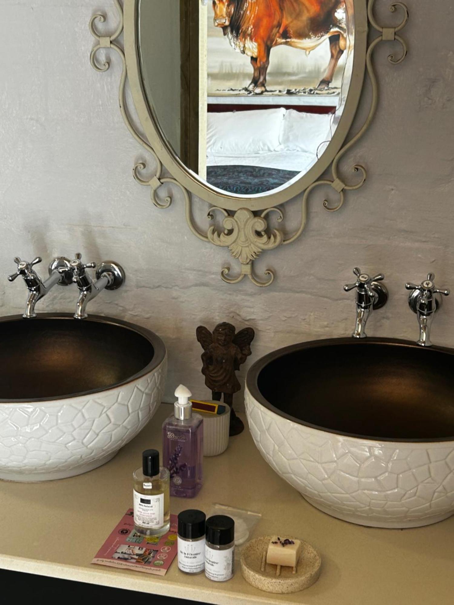 De La Fontaine Guest Cottage And Pool View Luxury Suite เพลตเตนเบิร์กเบย์ ภายนอก รูปภาพ