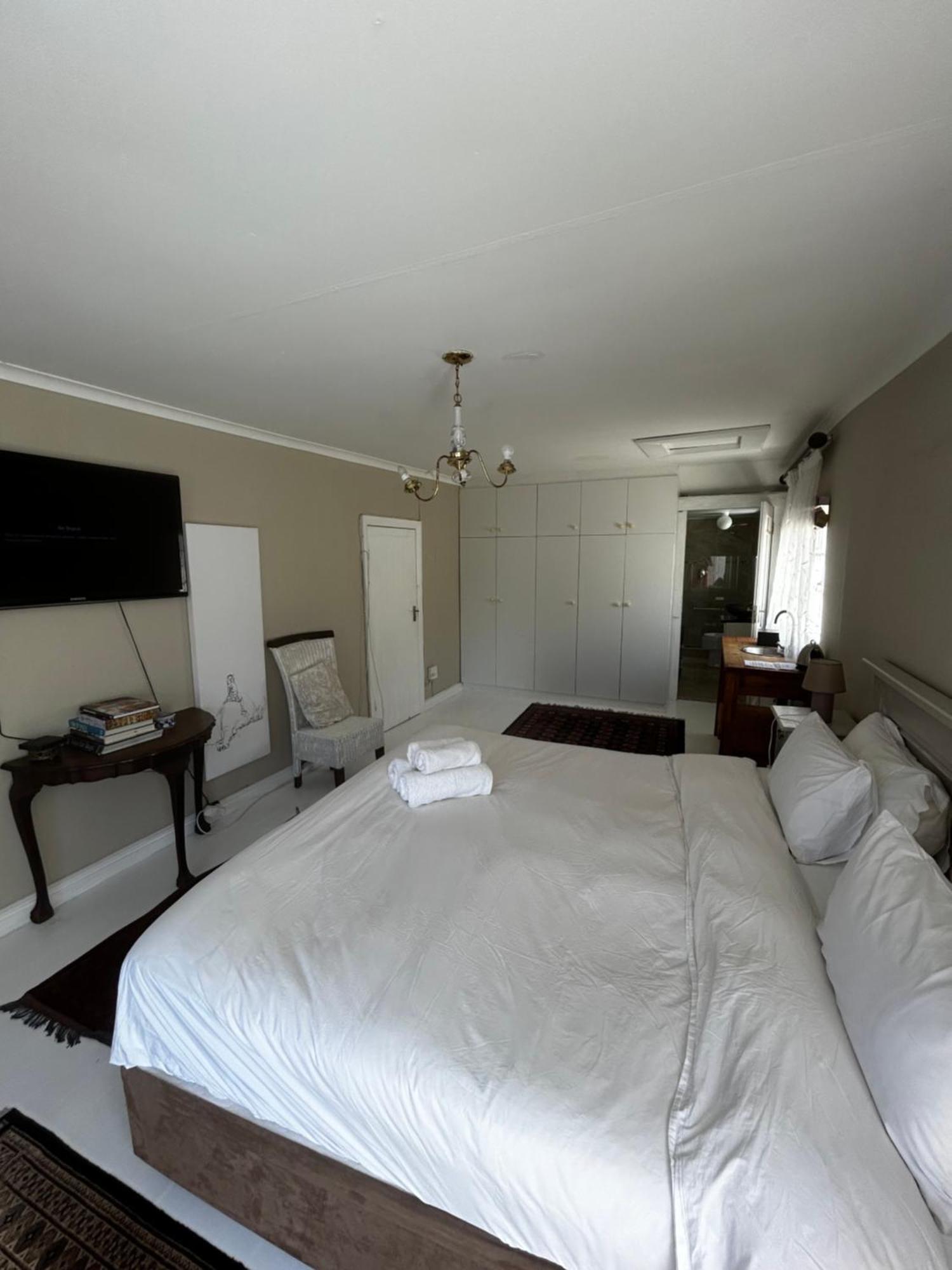 De La Fontaine Guest Cottage And Pool View Luxury Suite เพลตเตนเบิร์กเบย์ ภายนอก รูปภาพ
